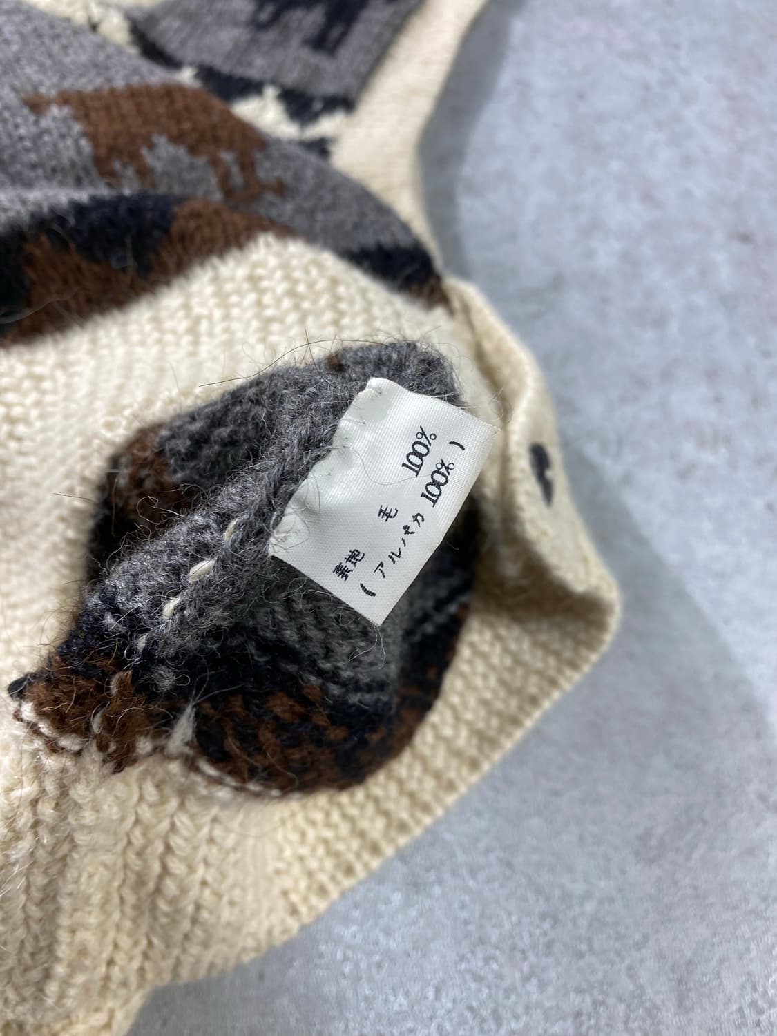 [M-L] OKUCHIR 페루 메이드 알파카울 코위찬 니트 베스트 상품이미지6