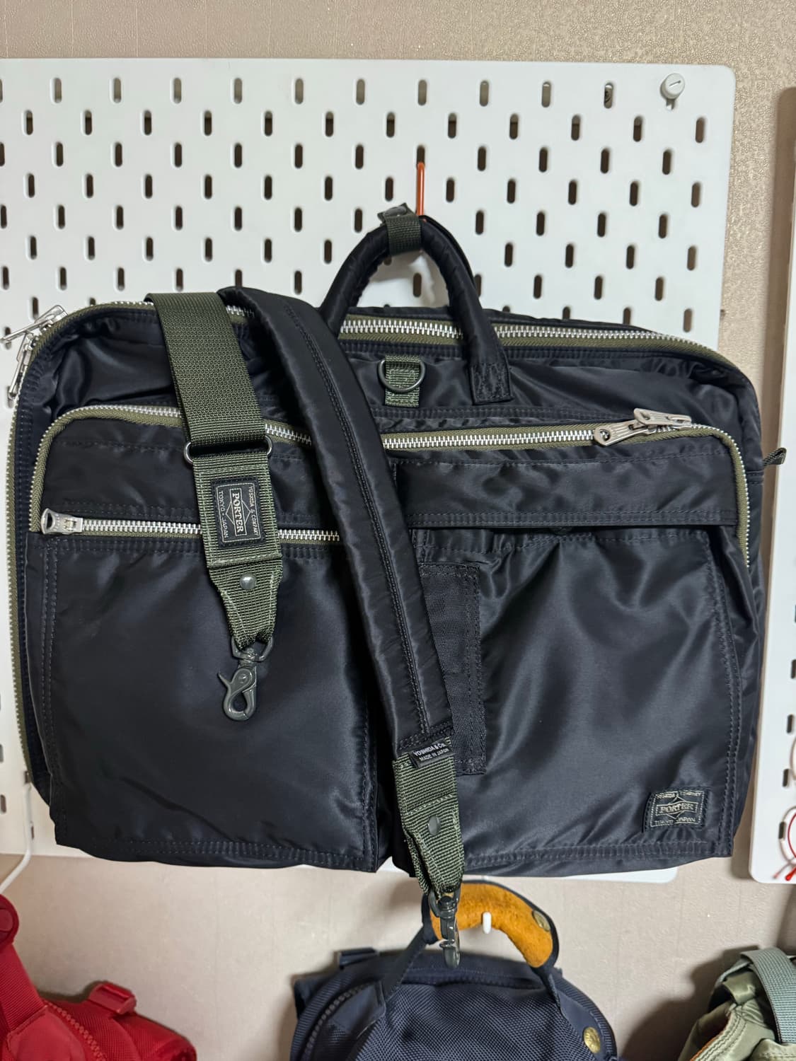 요시다포터 px탱커 3way 리콘백과 별매 스트랩 판매합니다 상품이미지1