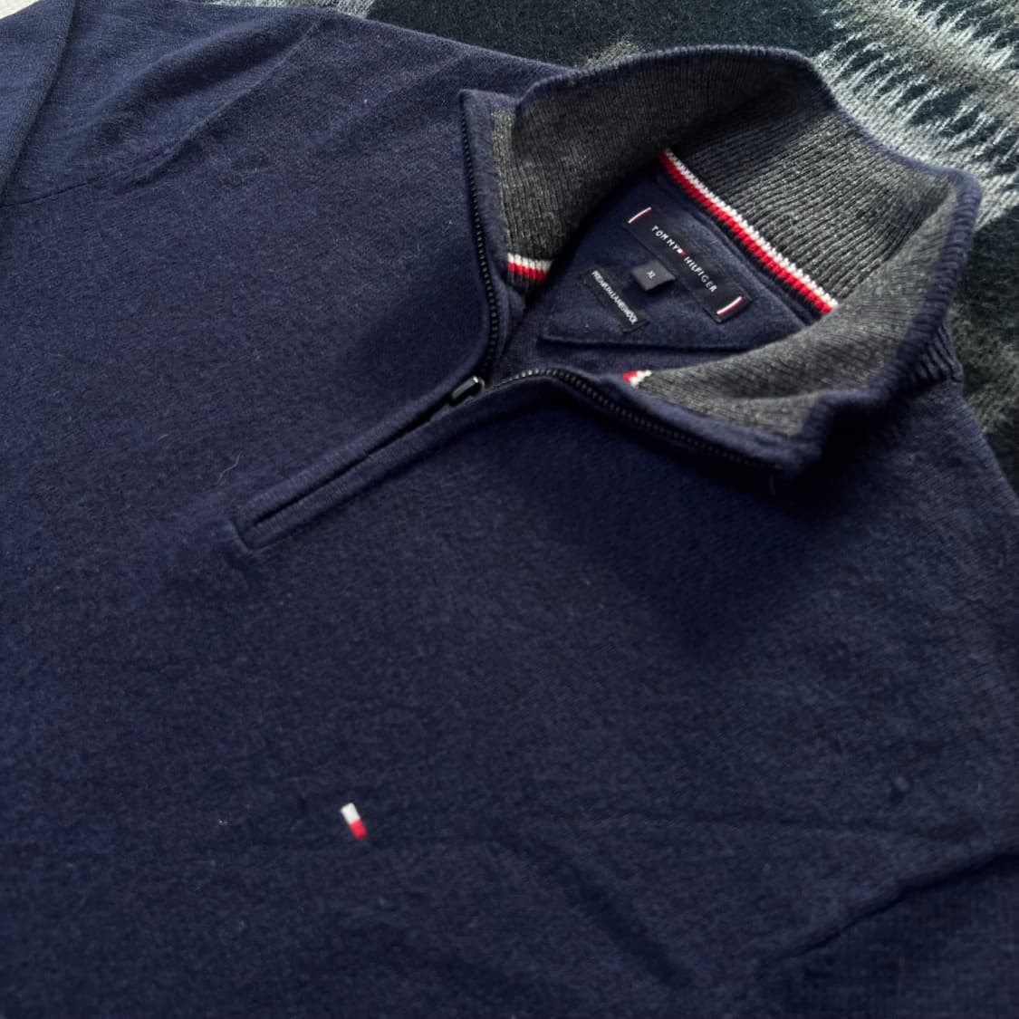 타미힐피거 프리미엄 램스울 반목 니트집업 상품이미지2