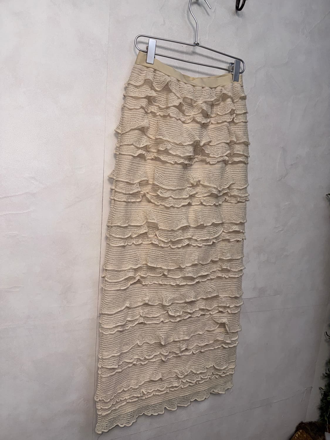 Ivory knit frill tiered banding maxi sk 상품이미지2