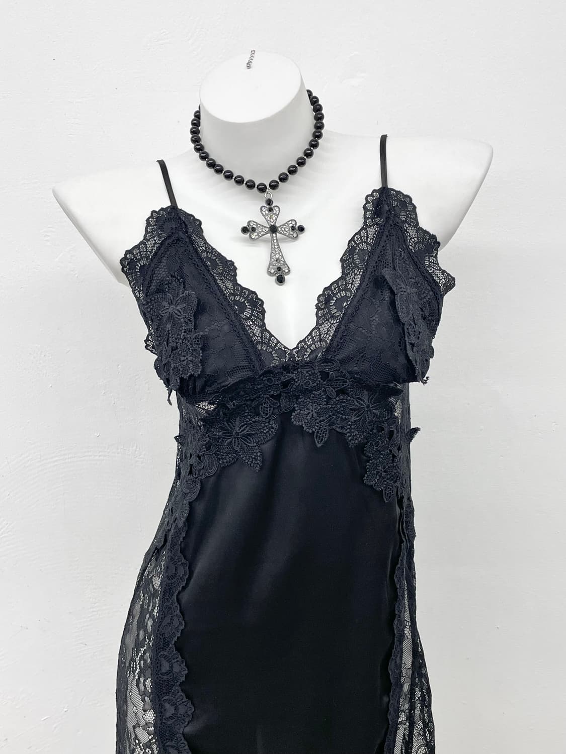 블랙 새틴 레이스 슬립 상품이미지2