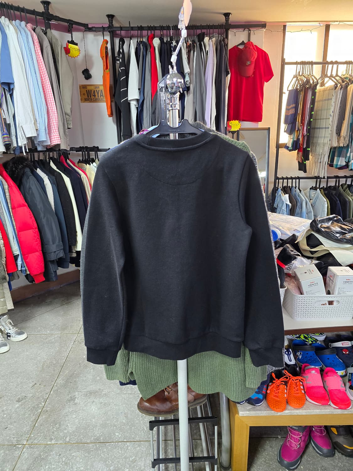 게스 블랙 맨투맨 (1417) 상품이미지2