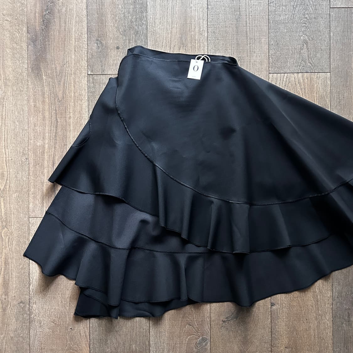 Transformed Asymmetry Ruffle Skirt 상품이미지4