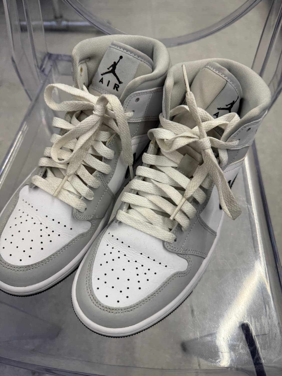 나이키 조던 1 미드 그레이 포그 245  상품이미지1