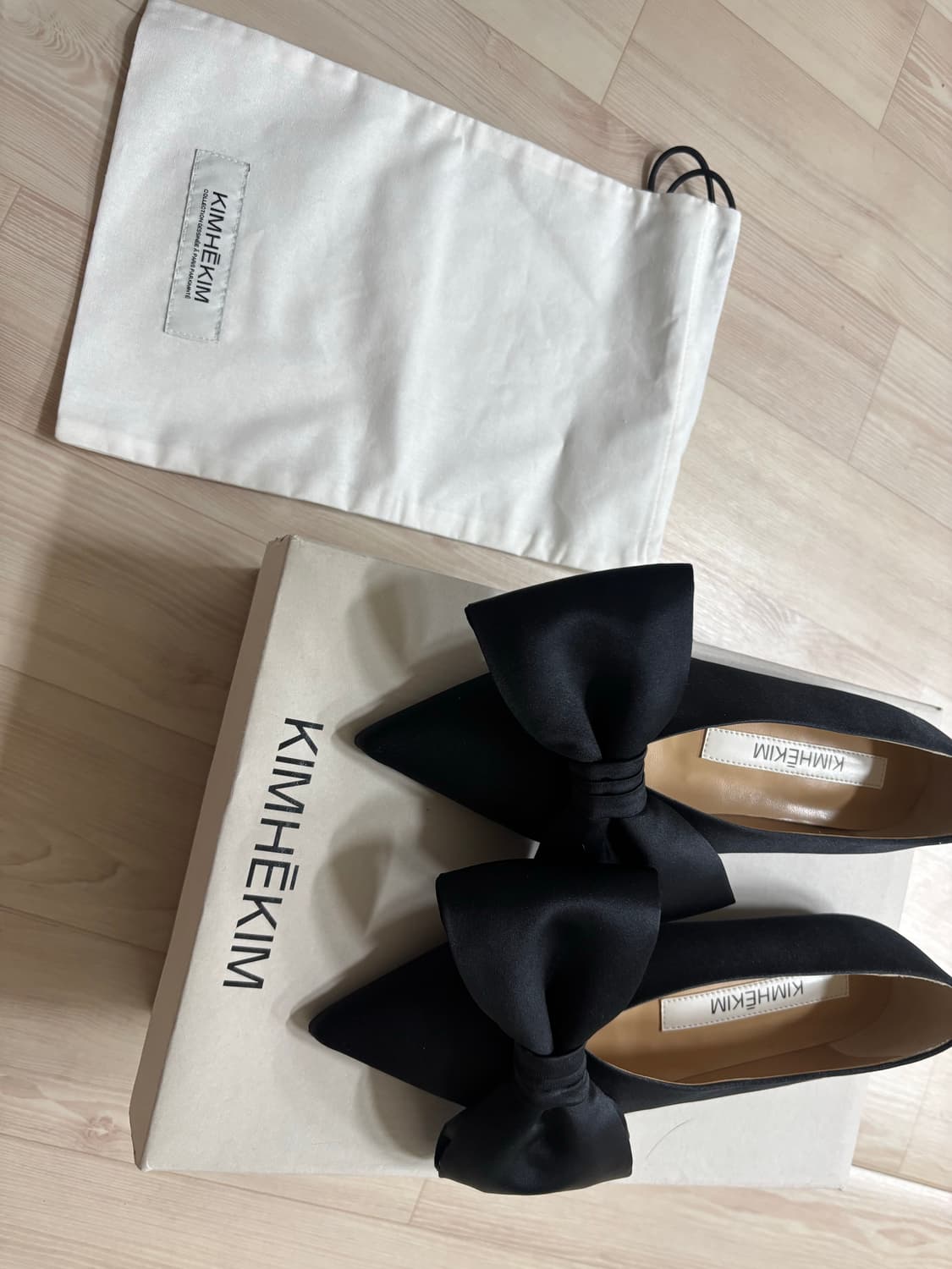 김해김 먼로우 블랙 37 사이즈 (웨딩촬영30분 착용) 상품이미지2