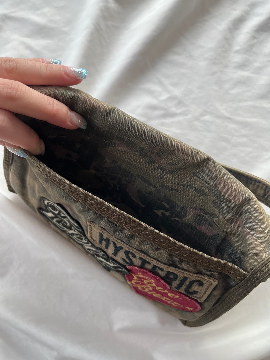 히스테릭 글래머 아카이브 카모 이블 러브버즈 패치 숄더 백 상품이미지5