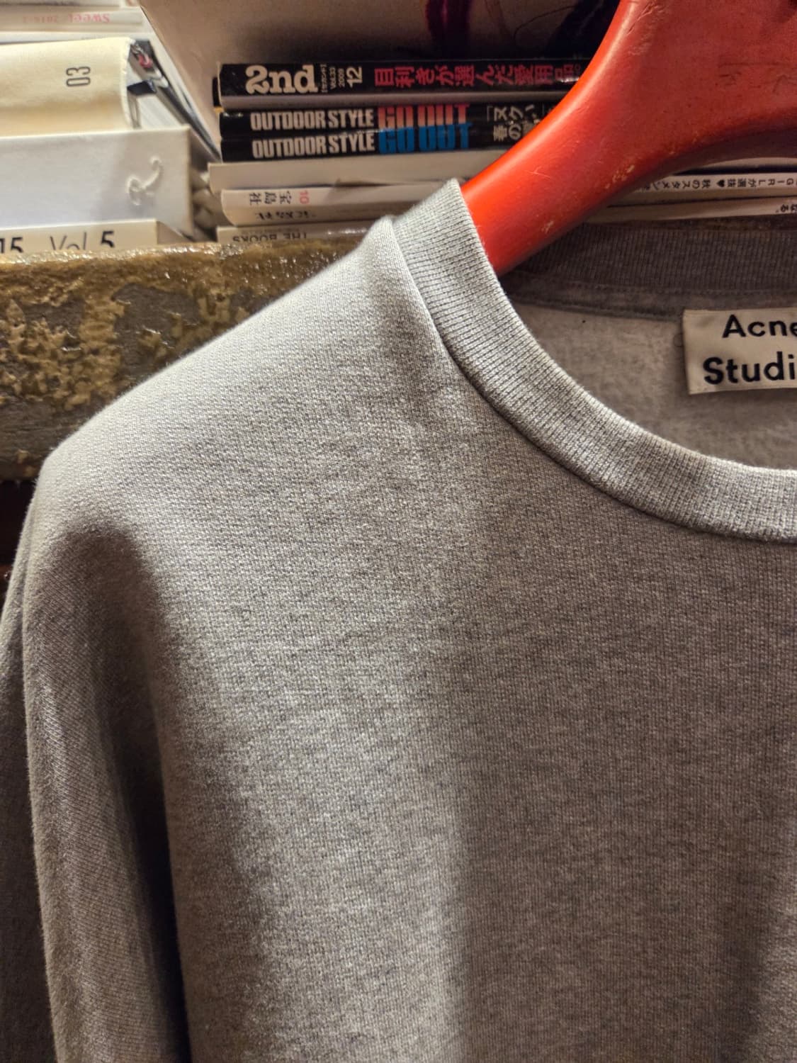 아크네 스웻 상품이미지3