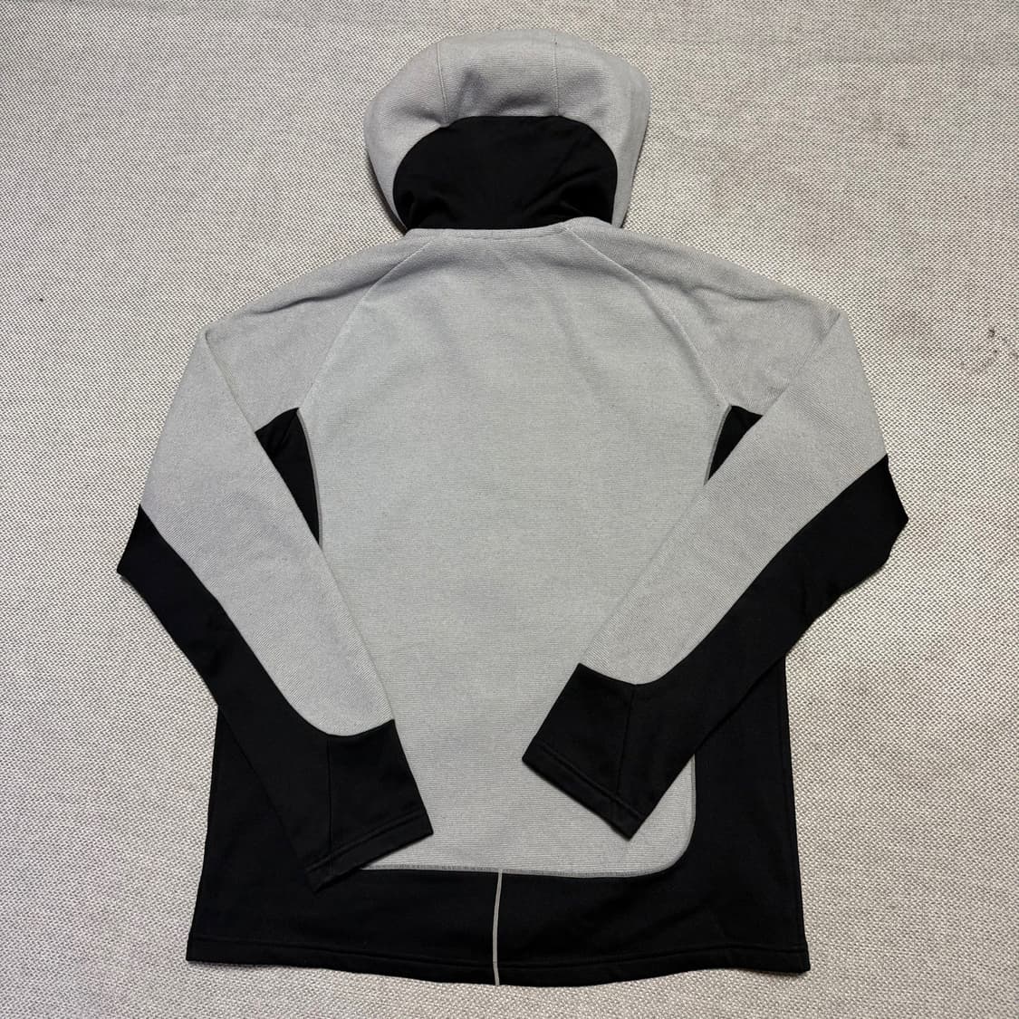 데상트 기모 폴라텍 후디 상품이미지5