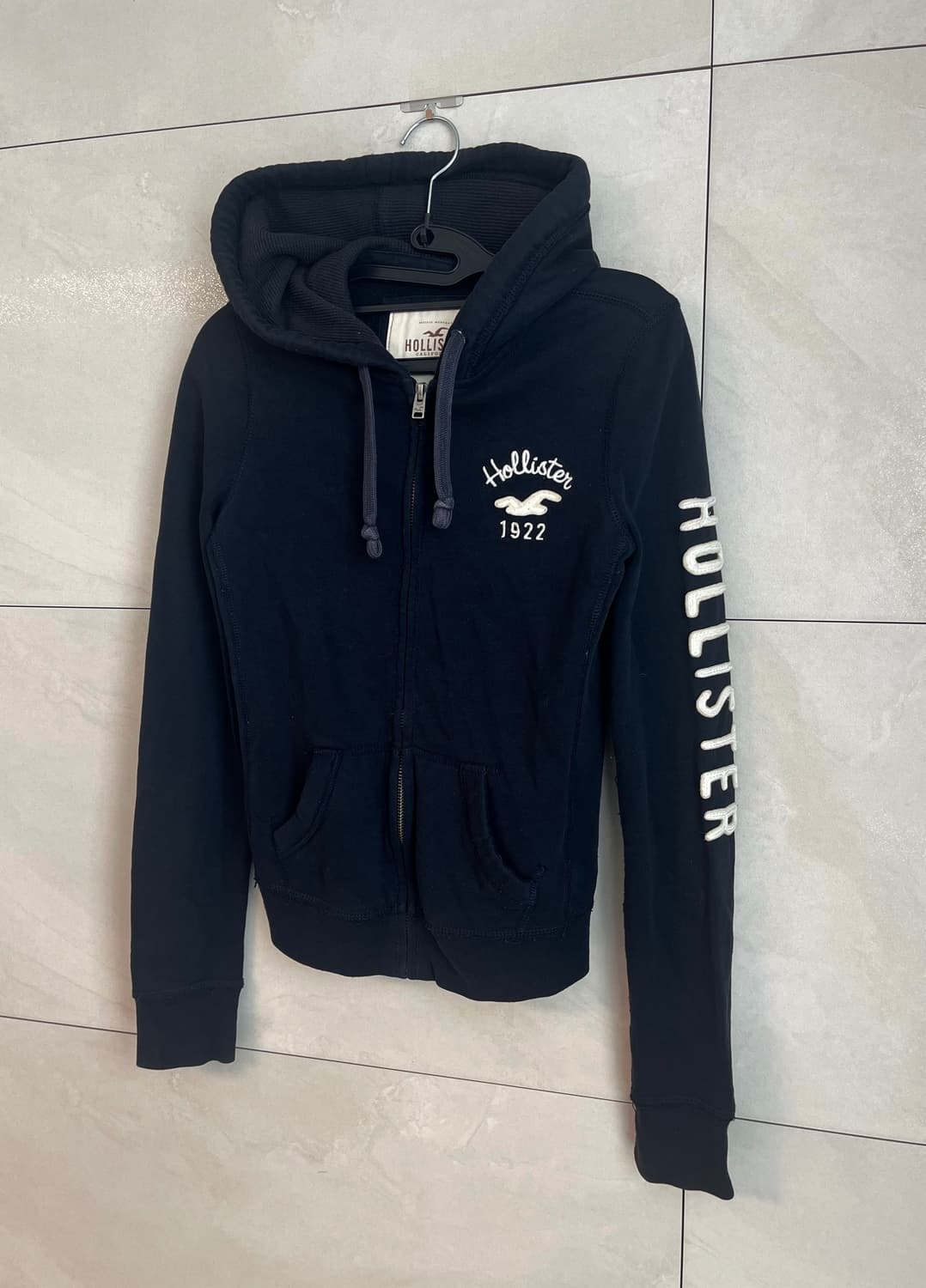 홀리스터 딱붙핏 후드집업 네이비 [XS] 상품이미지1