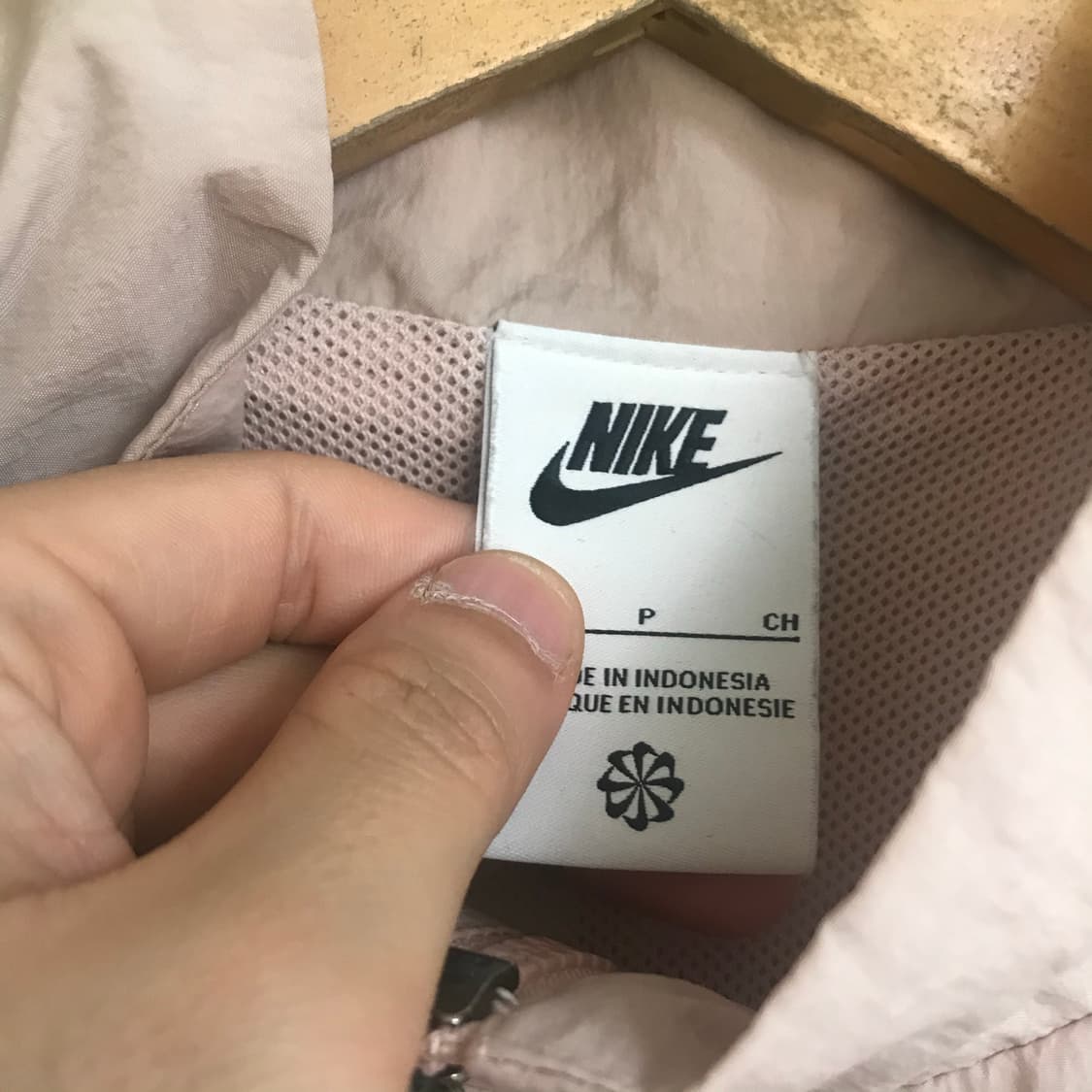 나이키 신형라인 빅로고 바람막이 상품이미지3