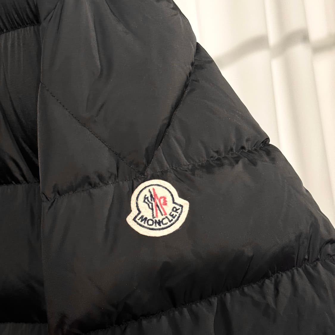 몽클레어 클루니 다운패딩 블랙 6사이즈 상품이미지5