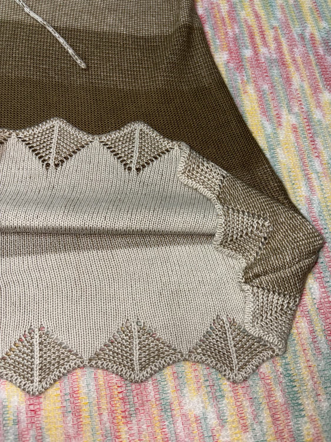 아이보리-브라운 그라데이션 니트  상품이미지8