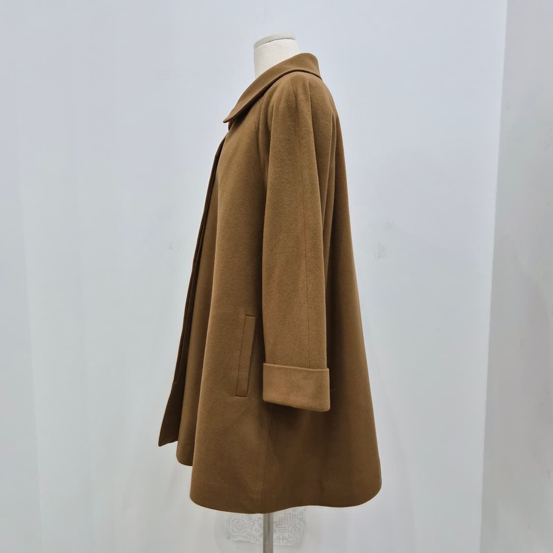 울100% 진베이지 클래식 A라인 코트 상품이미지2