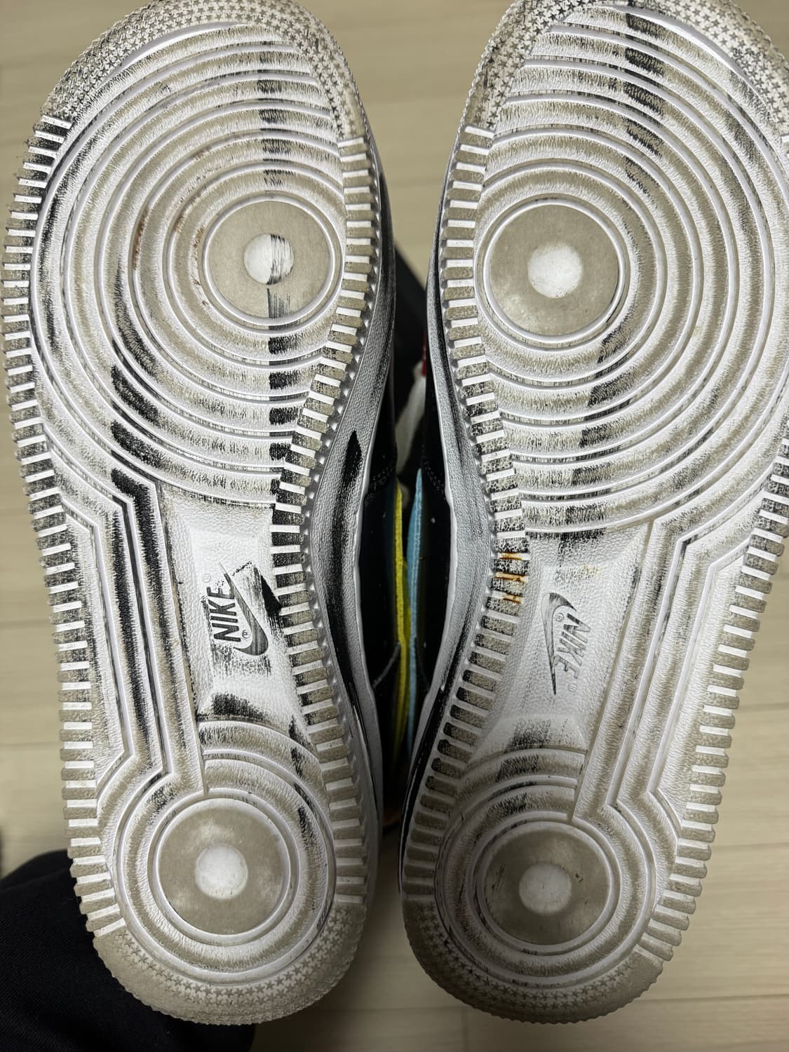 나이키 x 피스마이너스원 에어포스 1 로우 파라노이즈 3.0 275 상품이미지7