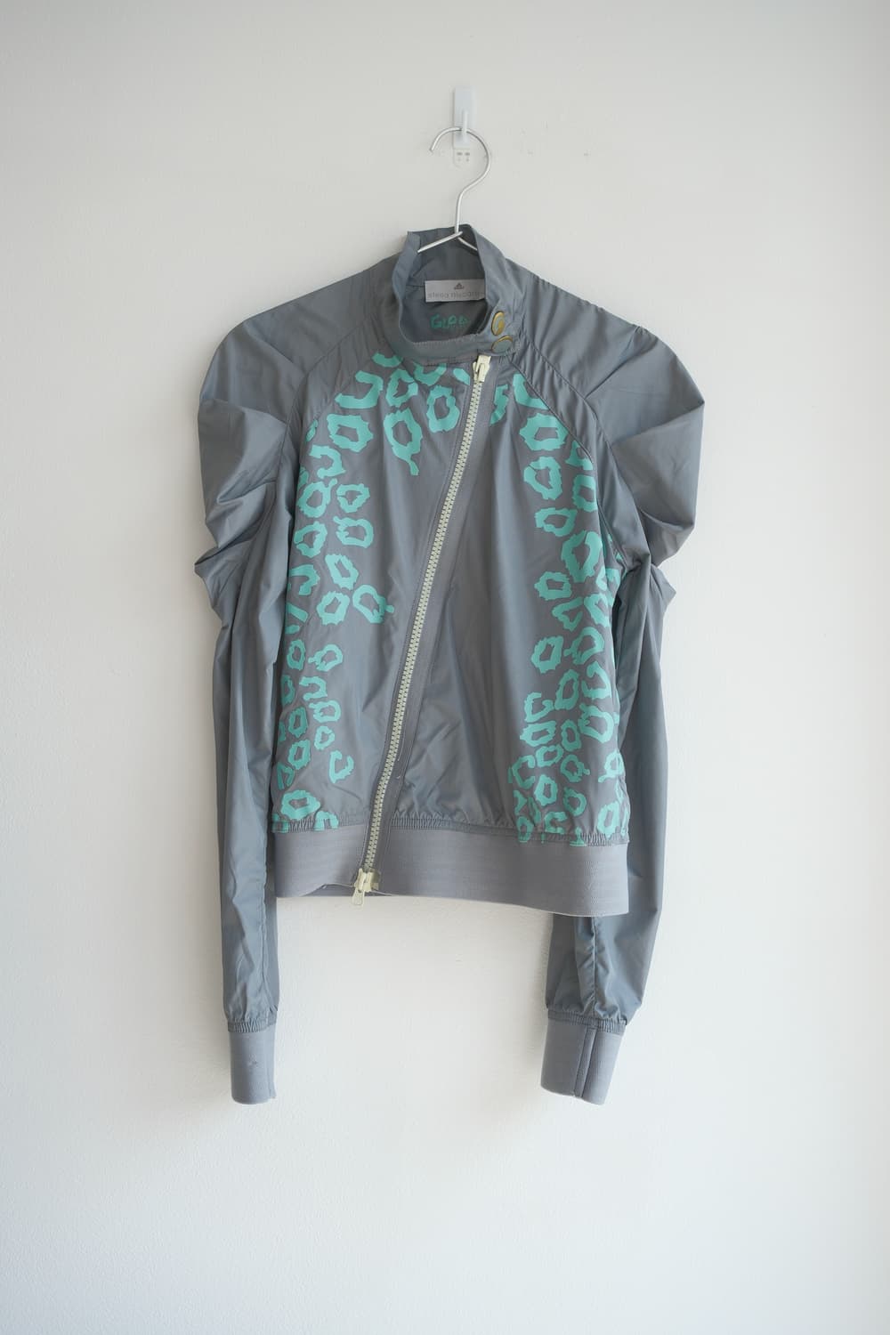 Stella McCartney x adidas Run Glow Jacke 상품이미지6