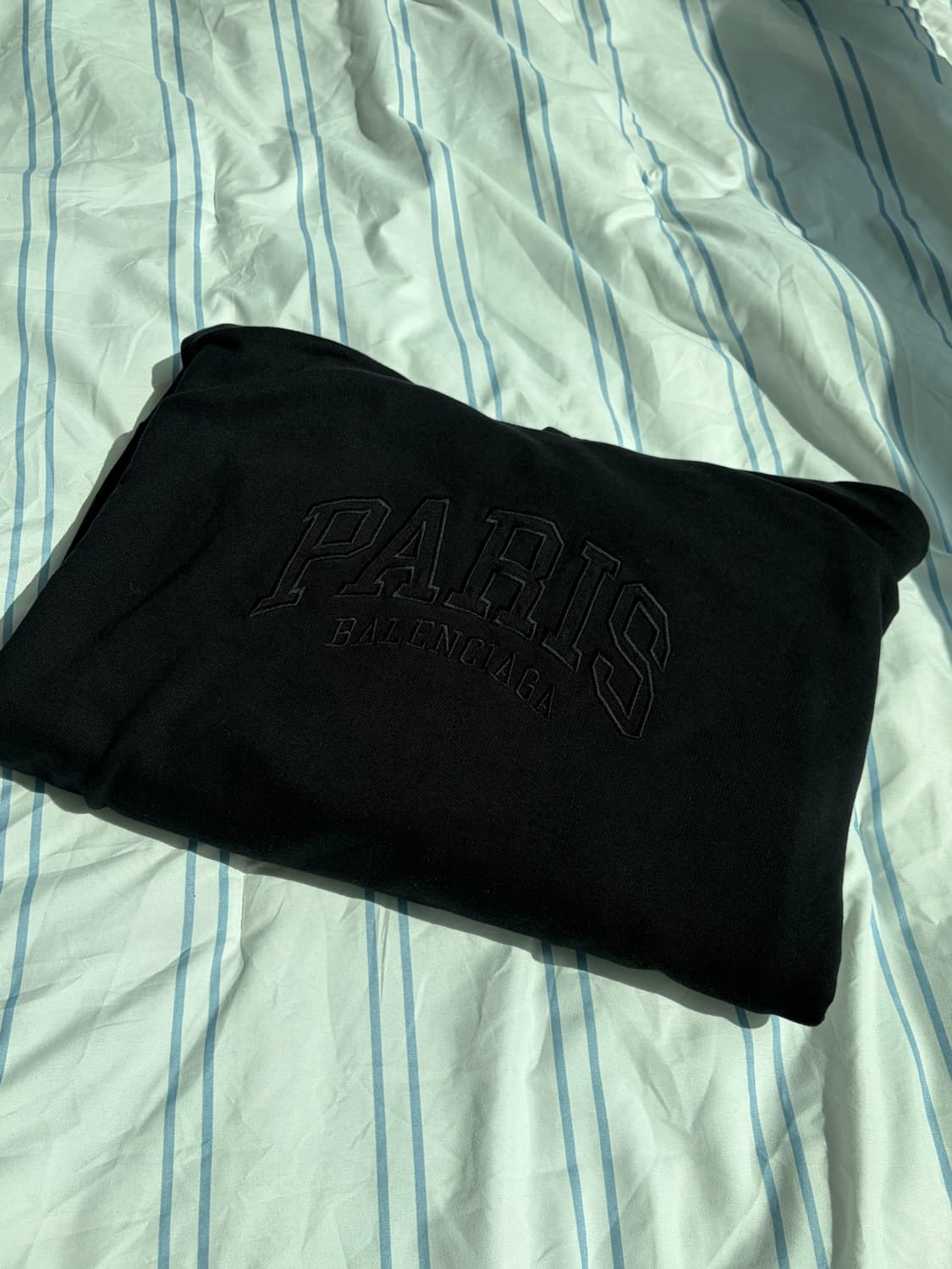 [3/105] 발렌시아가 파리 PARIS 시티 로고 후드 블랙 상품이미지2