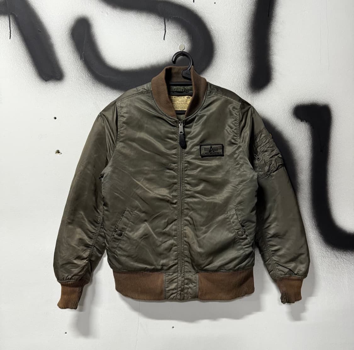 [XL] 알파인더스트리 MA-1 플라이트 자켓 (딥 카키) 상품이미지1