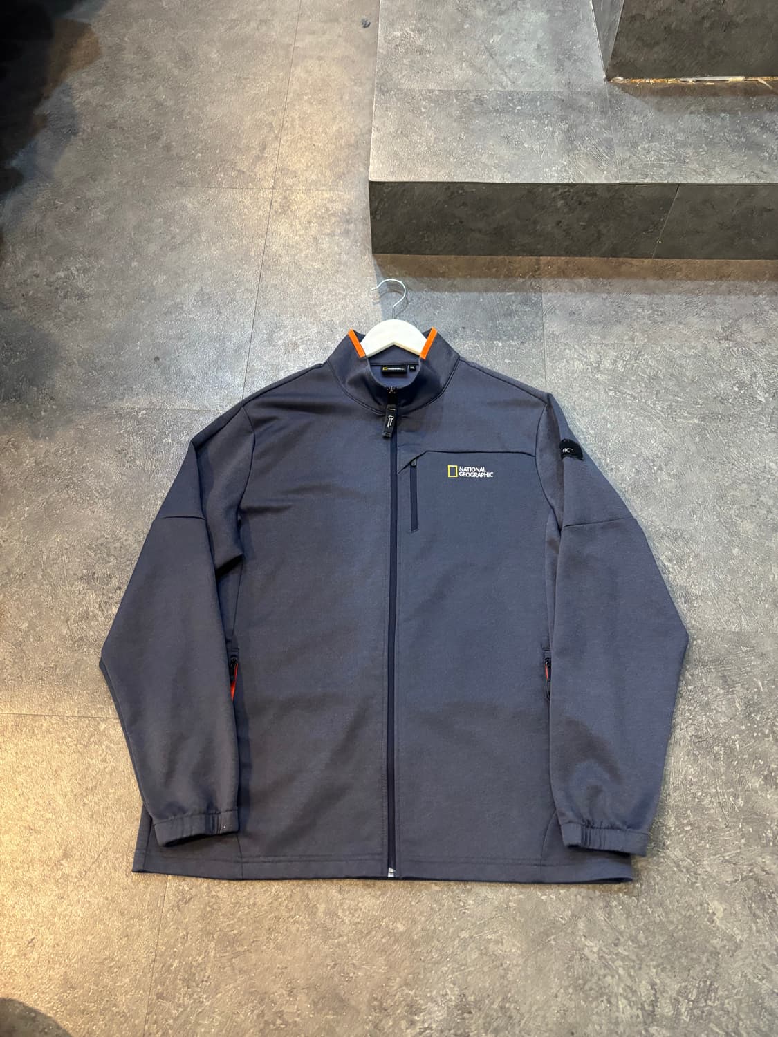 내셔널지오그래픽 트레이닝 집업 져지 110사이즈 상품이미지2