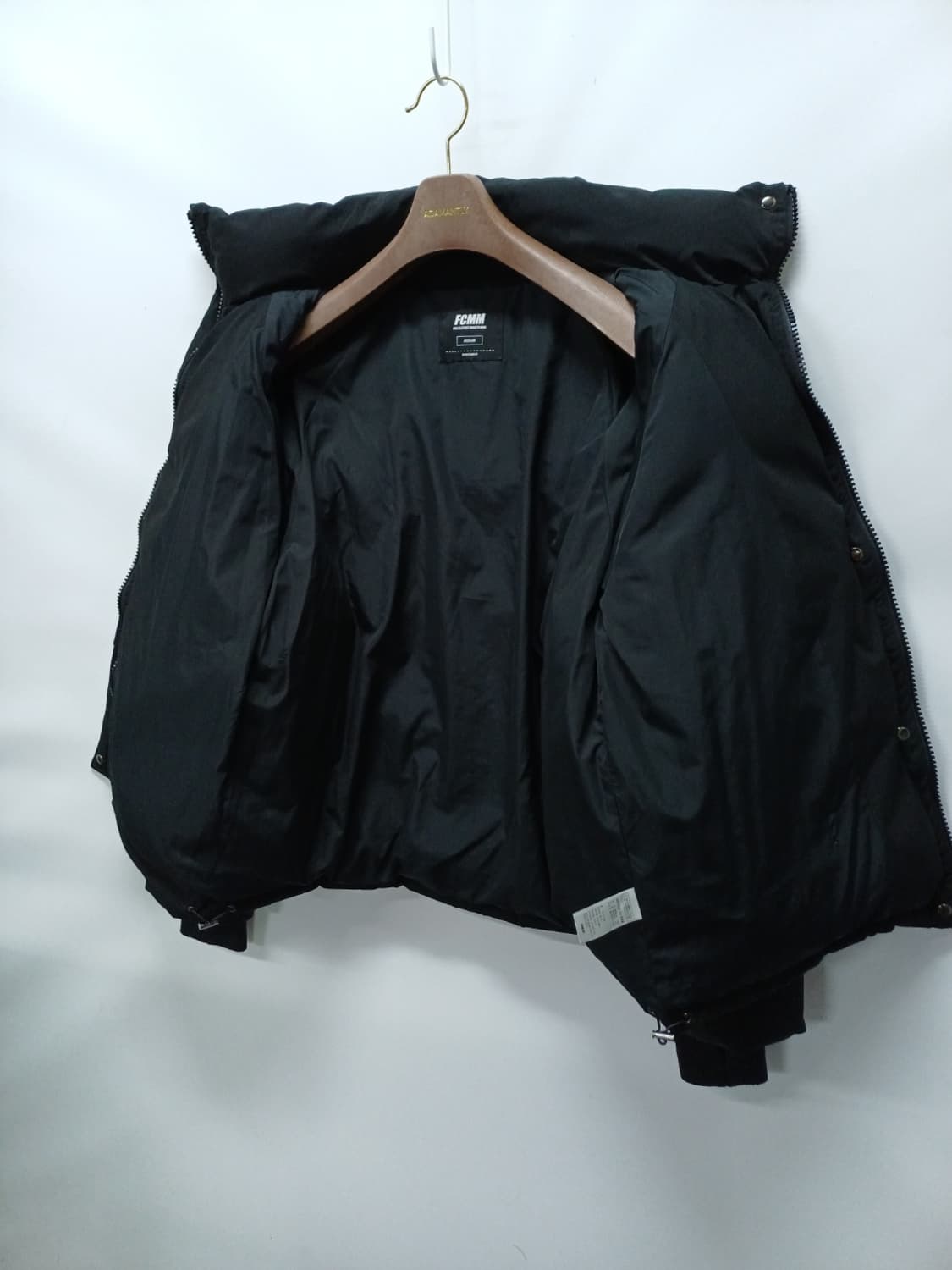 FCMM 파이핑 블랙 숏패딩 (M 95~100) 상품이미지3