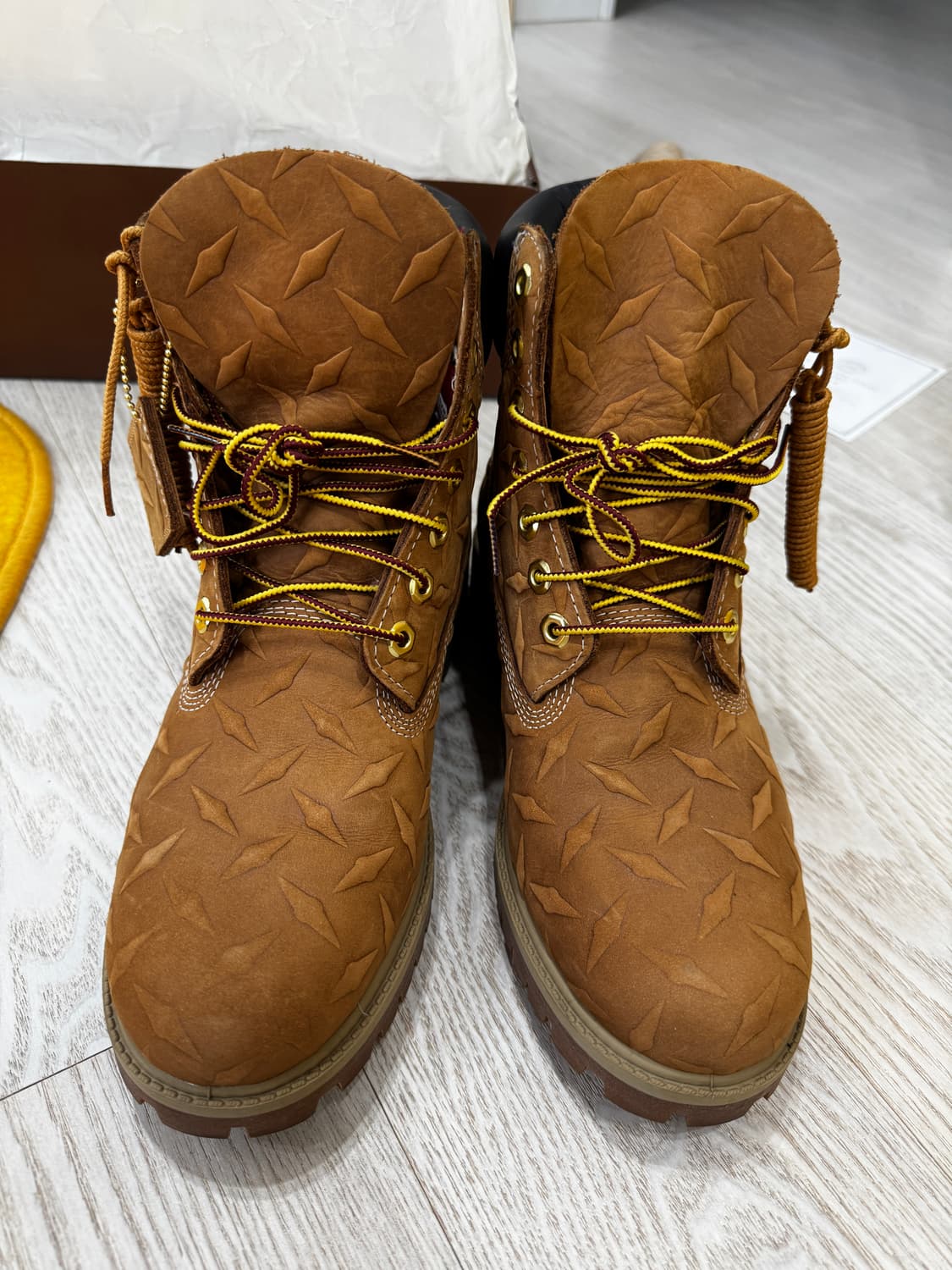 슈프림 팀버랜드 다이아몬드 플레이트 6인치 265 상품이미지1