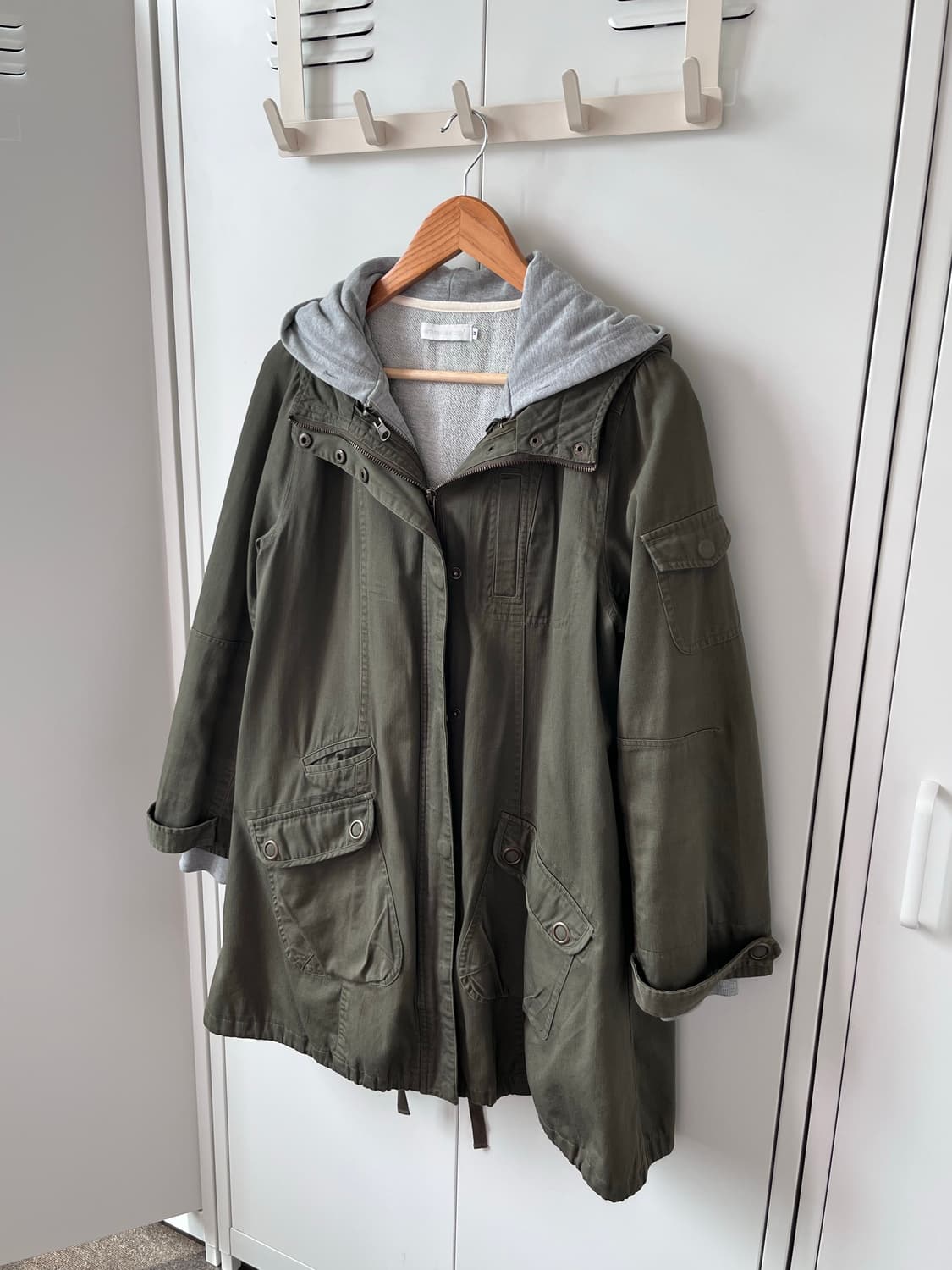 얼스뮤직 Earth music 후드 레이어드 카키 야상 상품이미지1