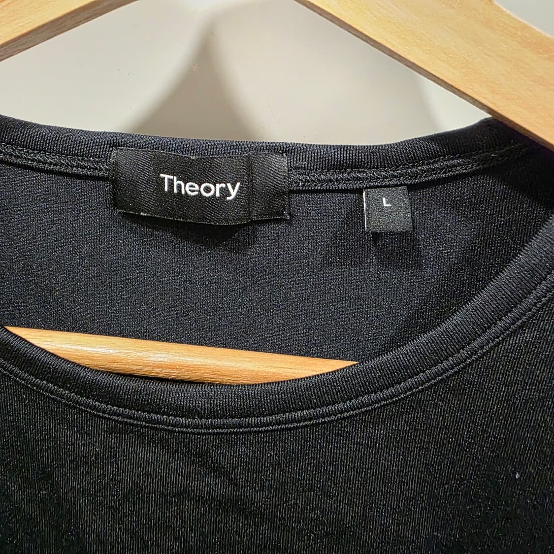 띠어리(Theory) 기능성 스판 라운드 반팔 티셔츠 상품이미지2