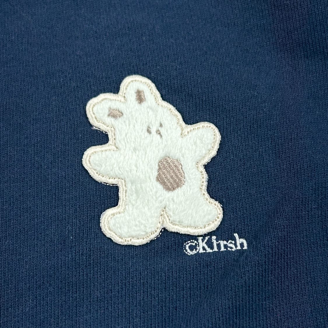 키르시 위티 버니 와펜 크롭 맨투맨 네이비 상품이미지5