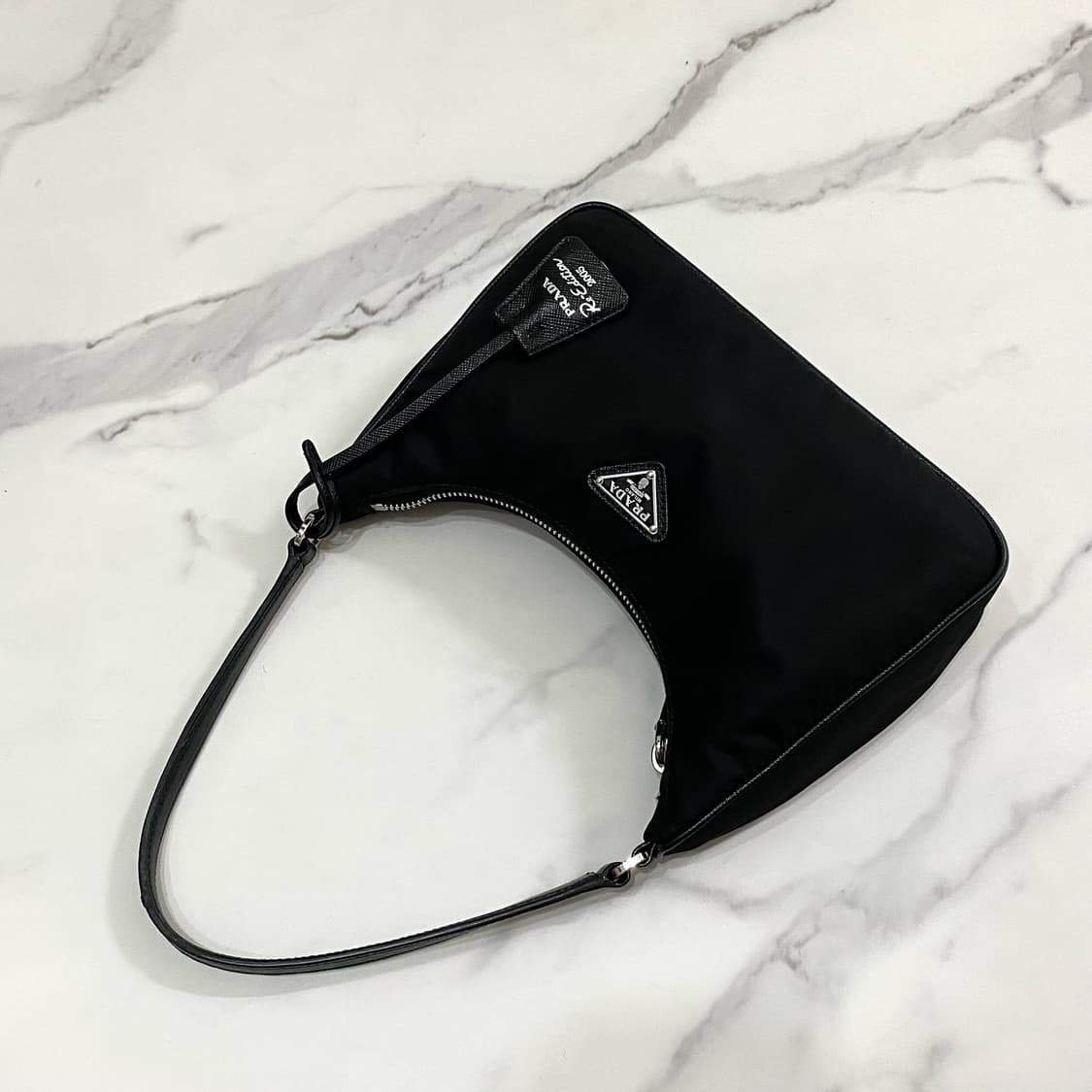 프라다 리에디션 2000 리나일론 숄더백 블랙 1NE515 상품이미지7