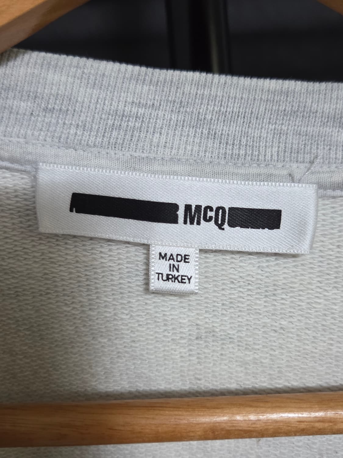 [MCQ] 알렉산더맥퀸 박스 로고 맨투맨 스웨트셔츠 | 00210 상품이미지3