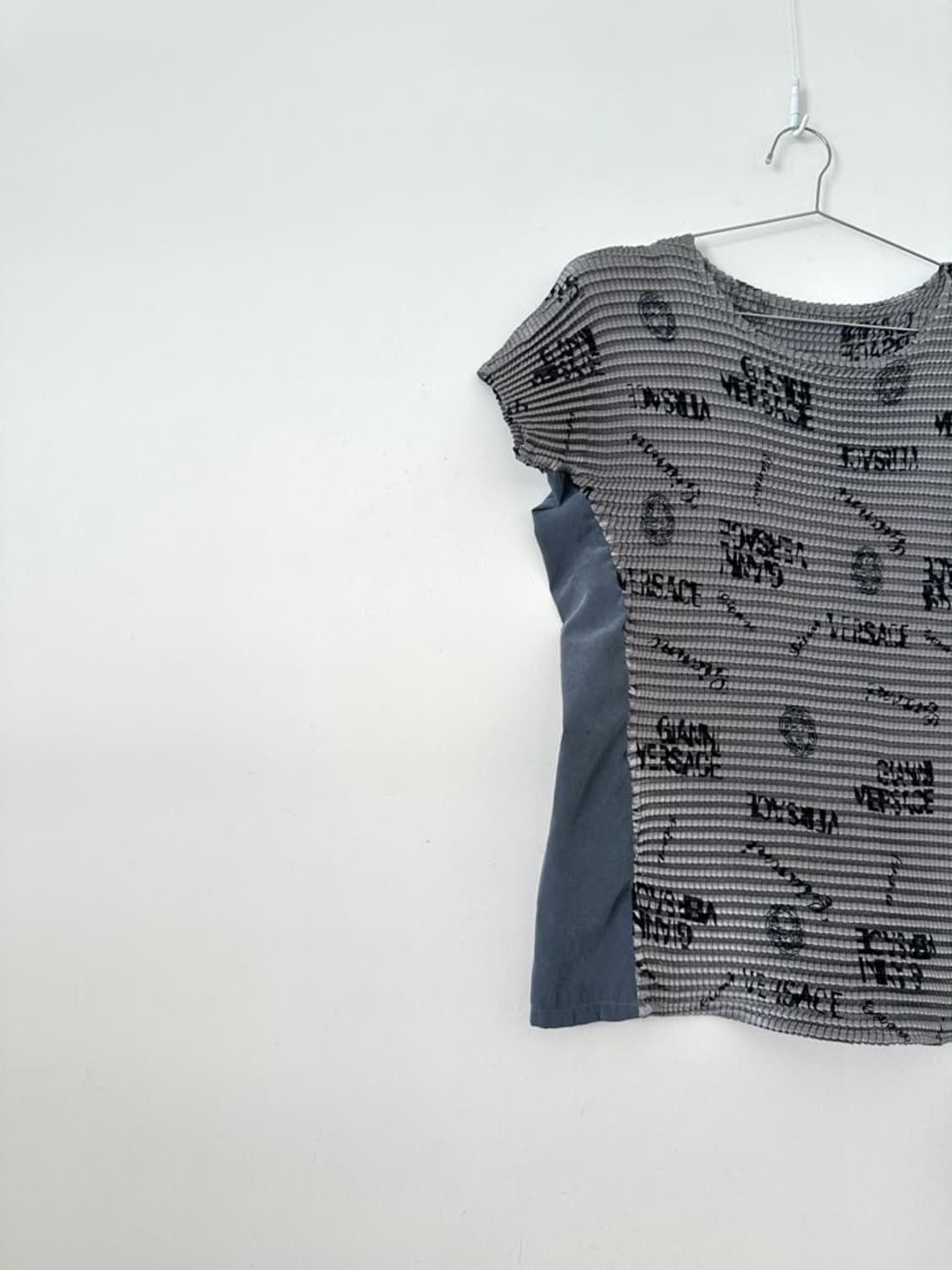 Dual texture logo pleats / silver & blue 상품이미지5