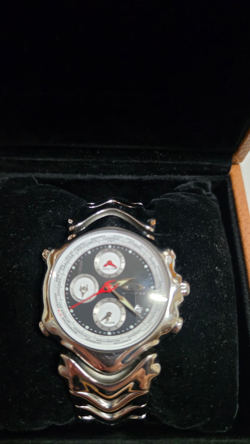 오클리 gmt 시계 상품이미지3