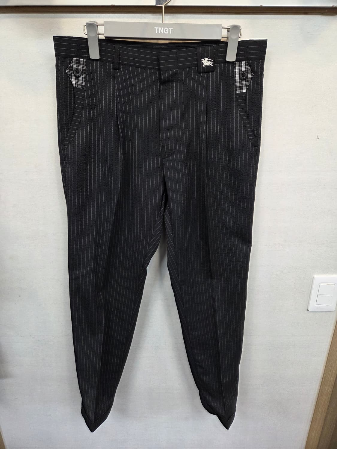 버버리 올드스쿨시어서커 스트라이프 썸머 카브라 슬렉스 팬츠 34 상품이미지1