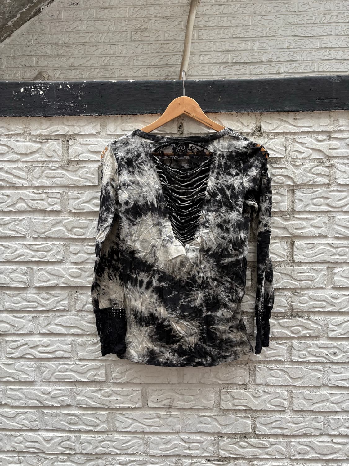 타이다이 데미지 디테일 탑 상품이미지1