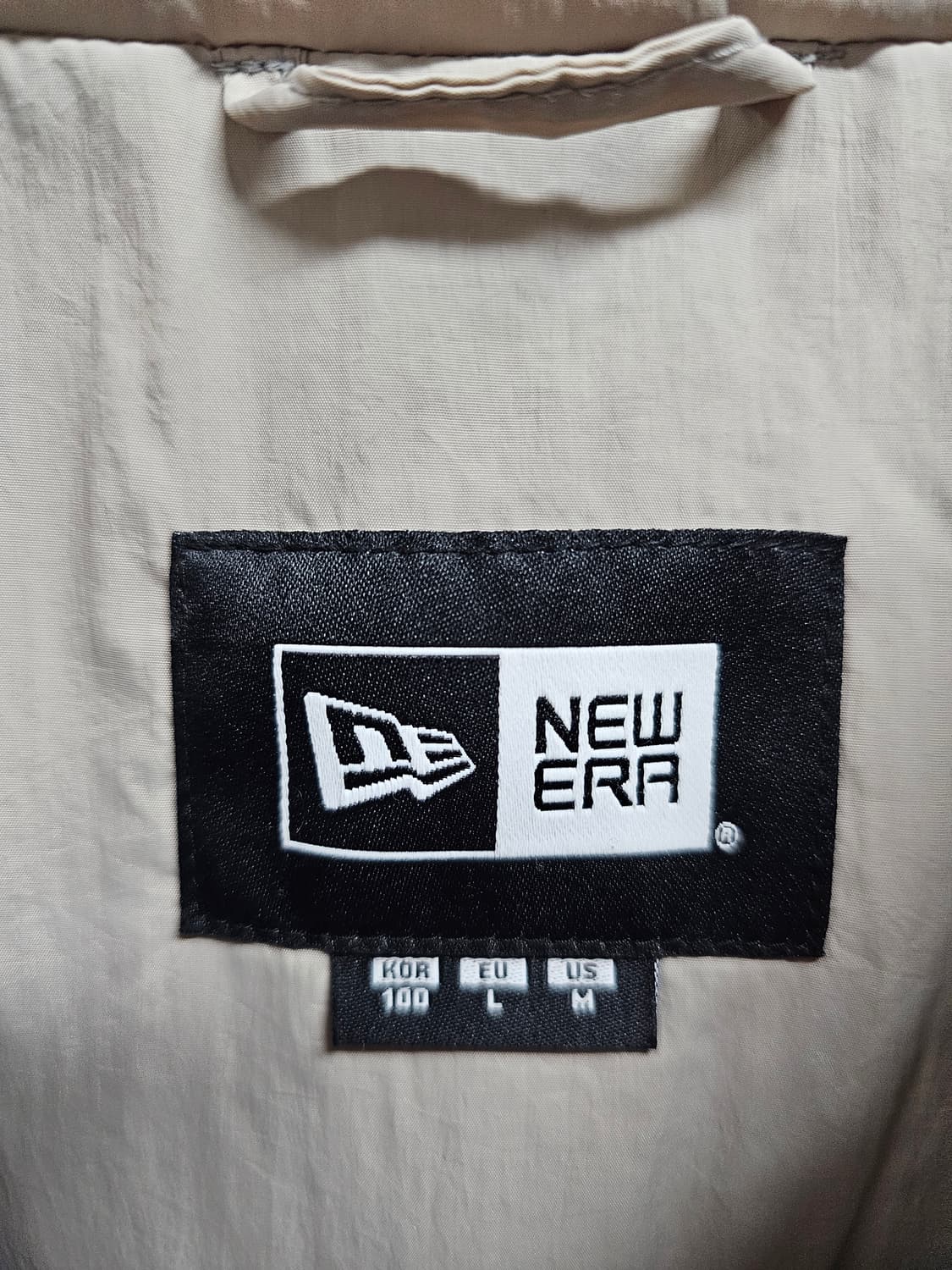 뉴에라 베이지 포켓 패딩 점퍼 100 조끼분리가능 상품이미지3