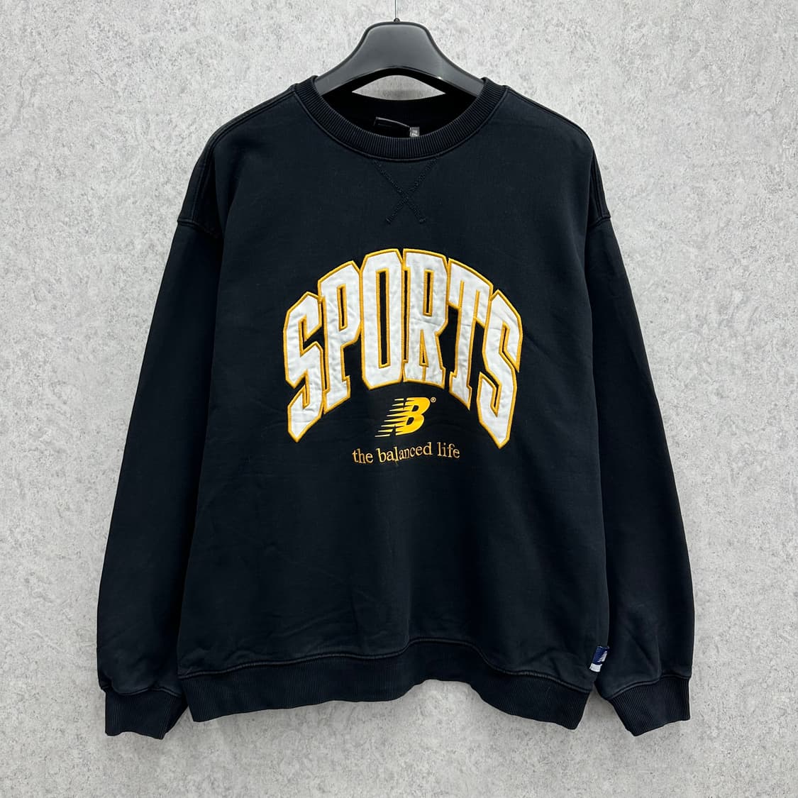 110 뉴발란스 남자 루즈핏 맨투맨 상품이미지1