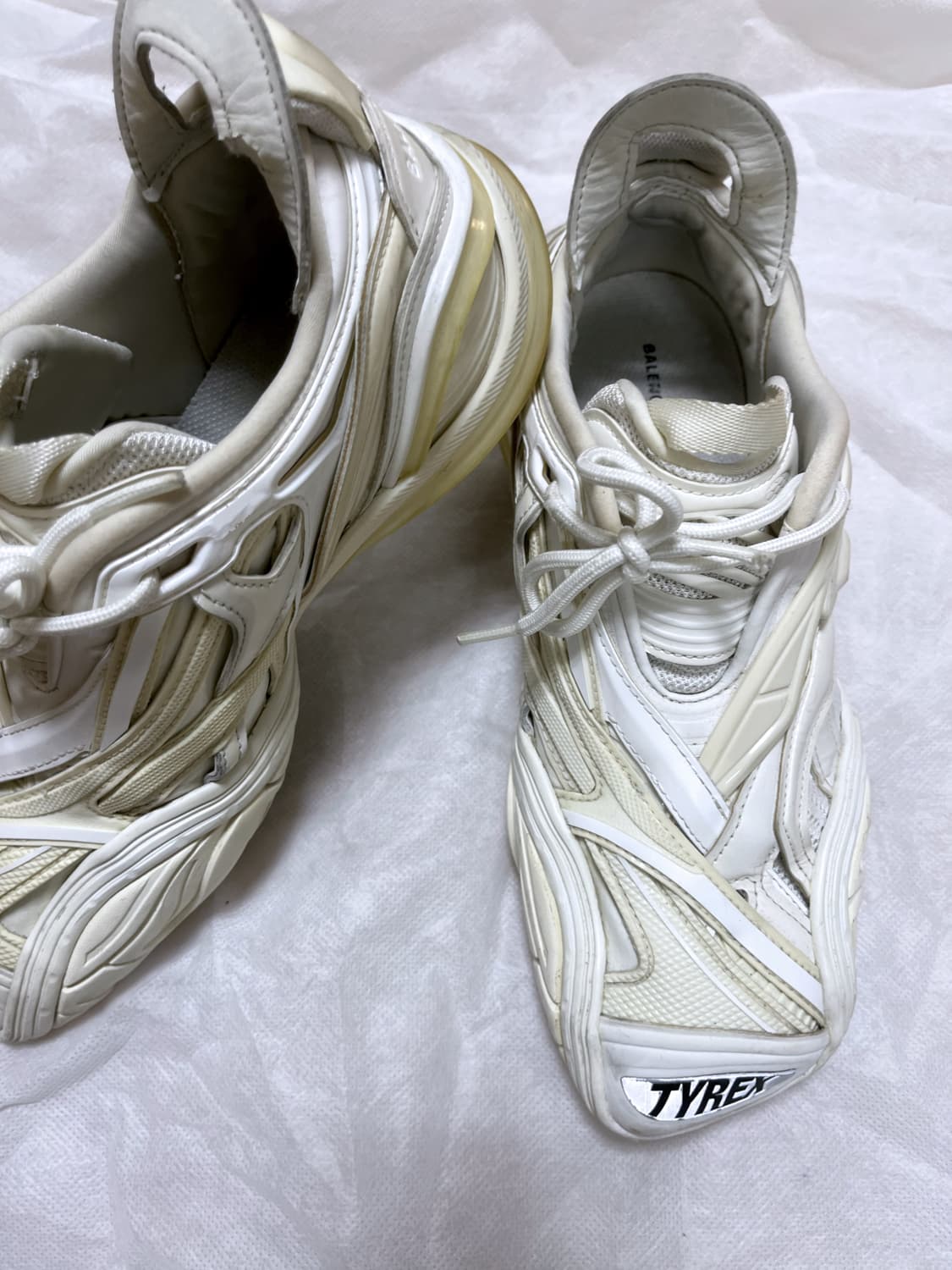 발렌시아가 타이렉스 38 화이트 상품이미지2