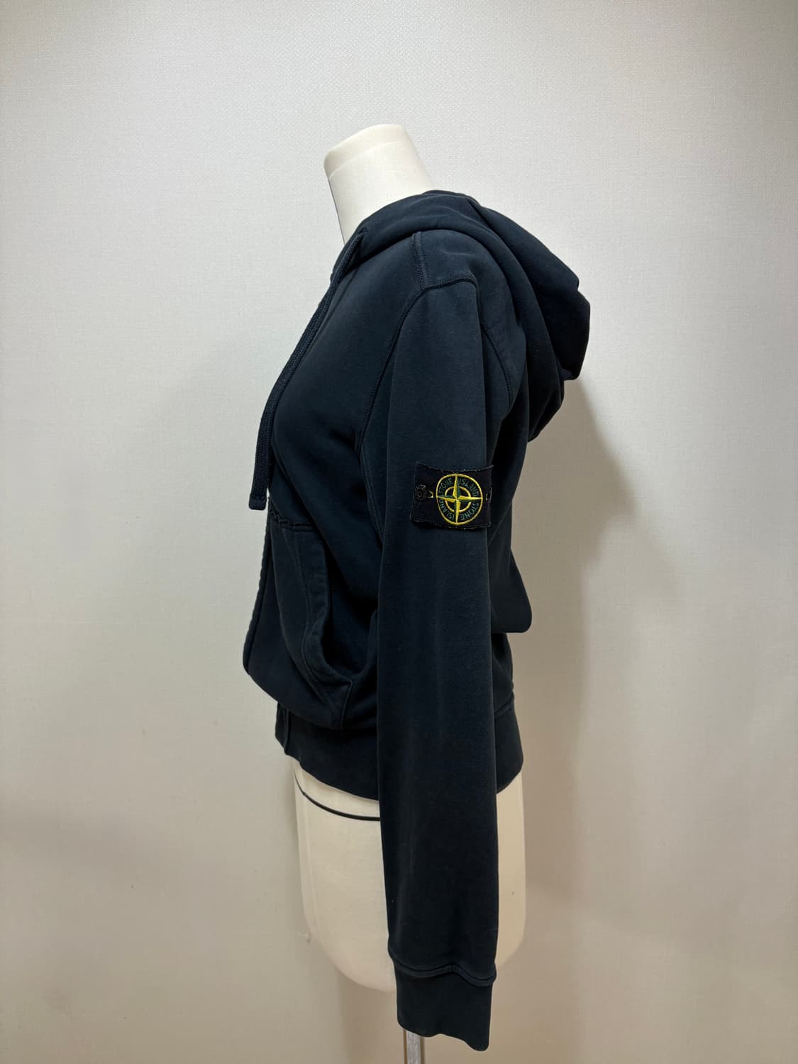 스톤아일랜드 stone island 블랙 후드집업 S 상품이미지2