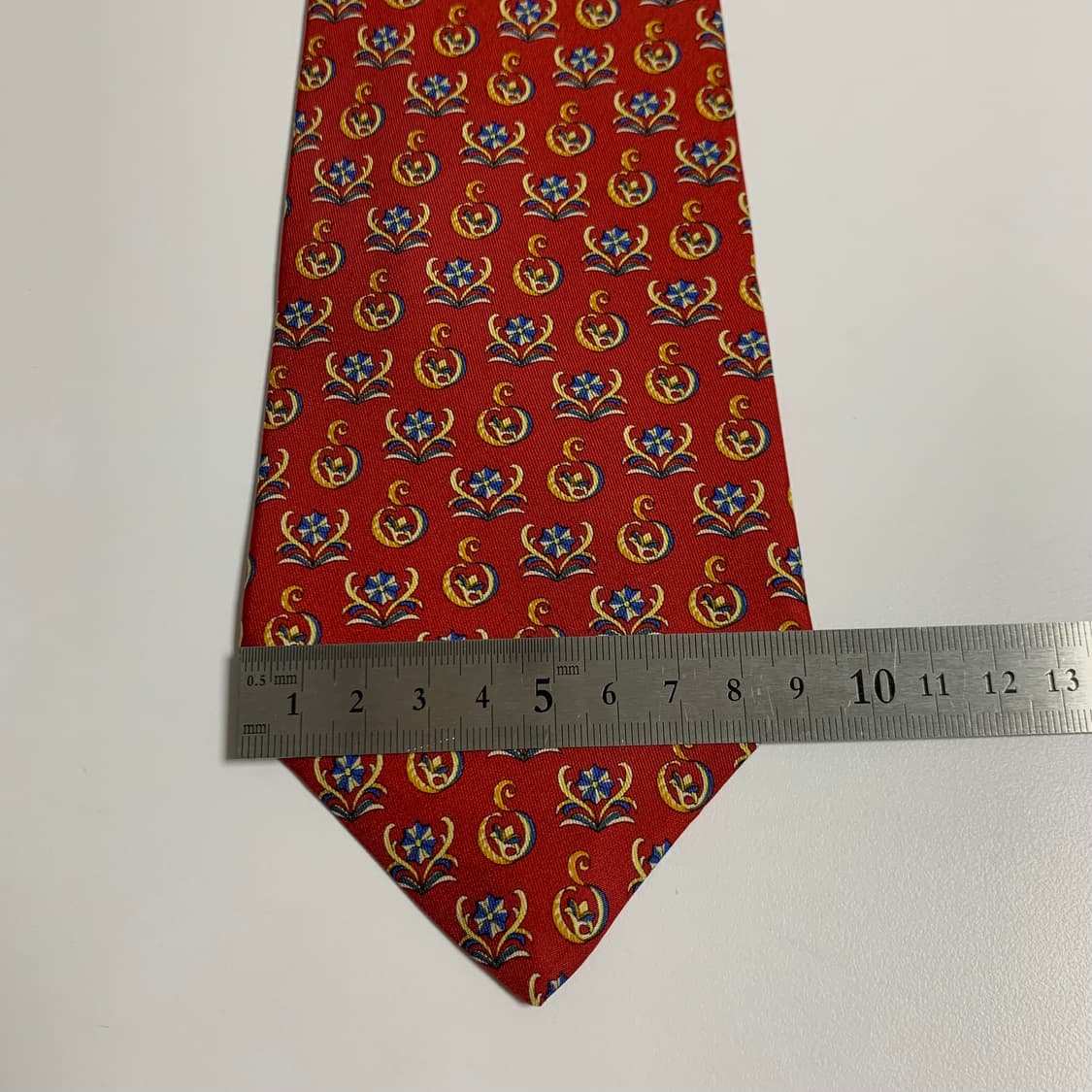 살바토레 페레가모(Ferragamo) 레드컬러 기하학적패턴 명품넥타이 상품이미지10