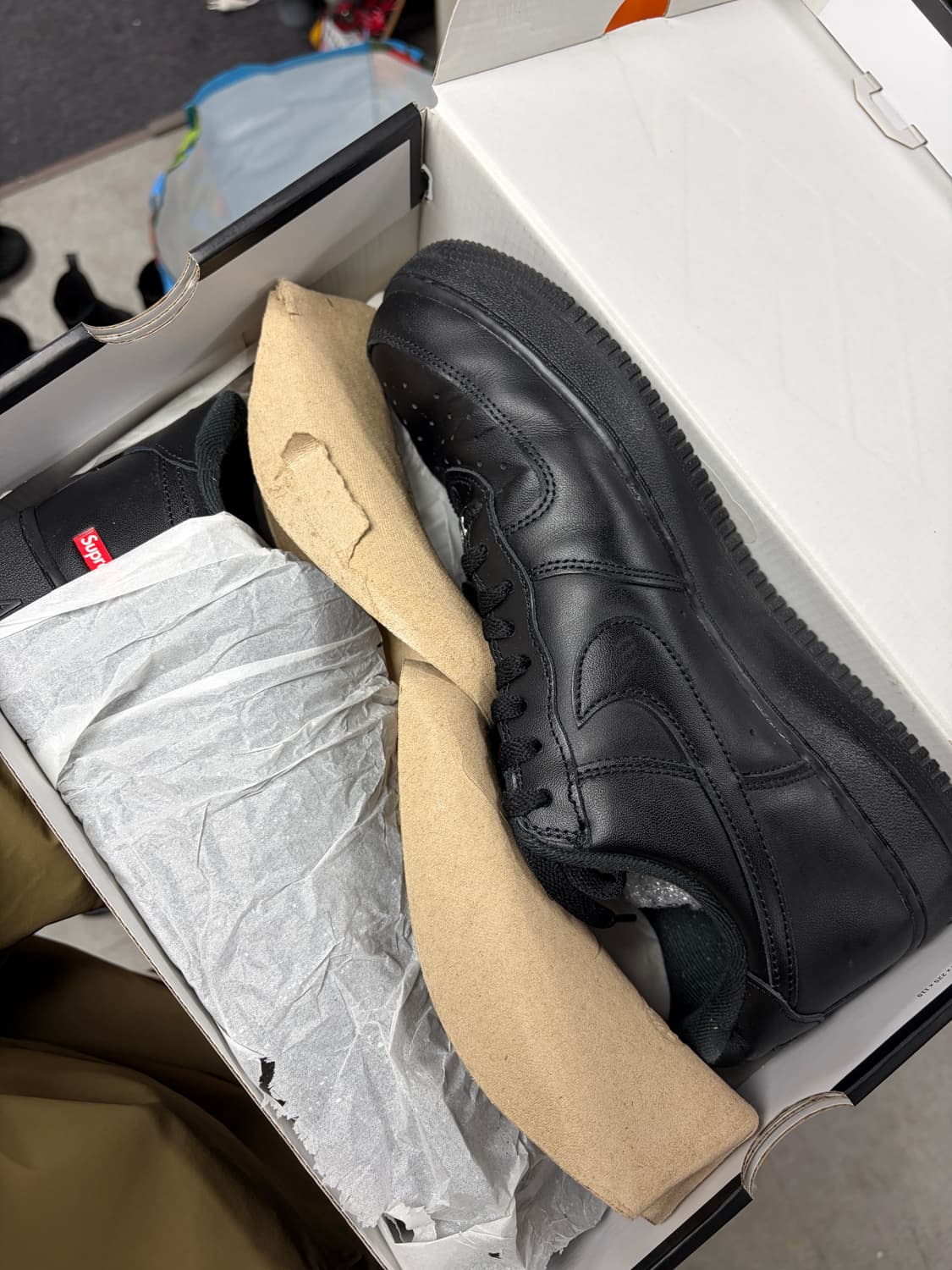 나이키 슈프림 에어포스 1 로우 블랙 290 상품이미지4