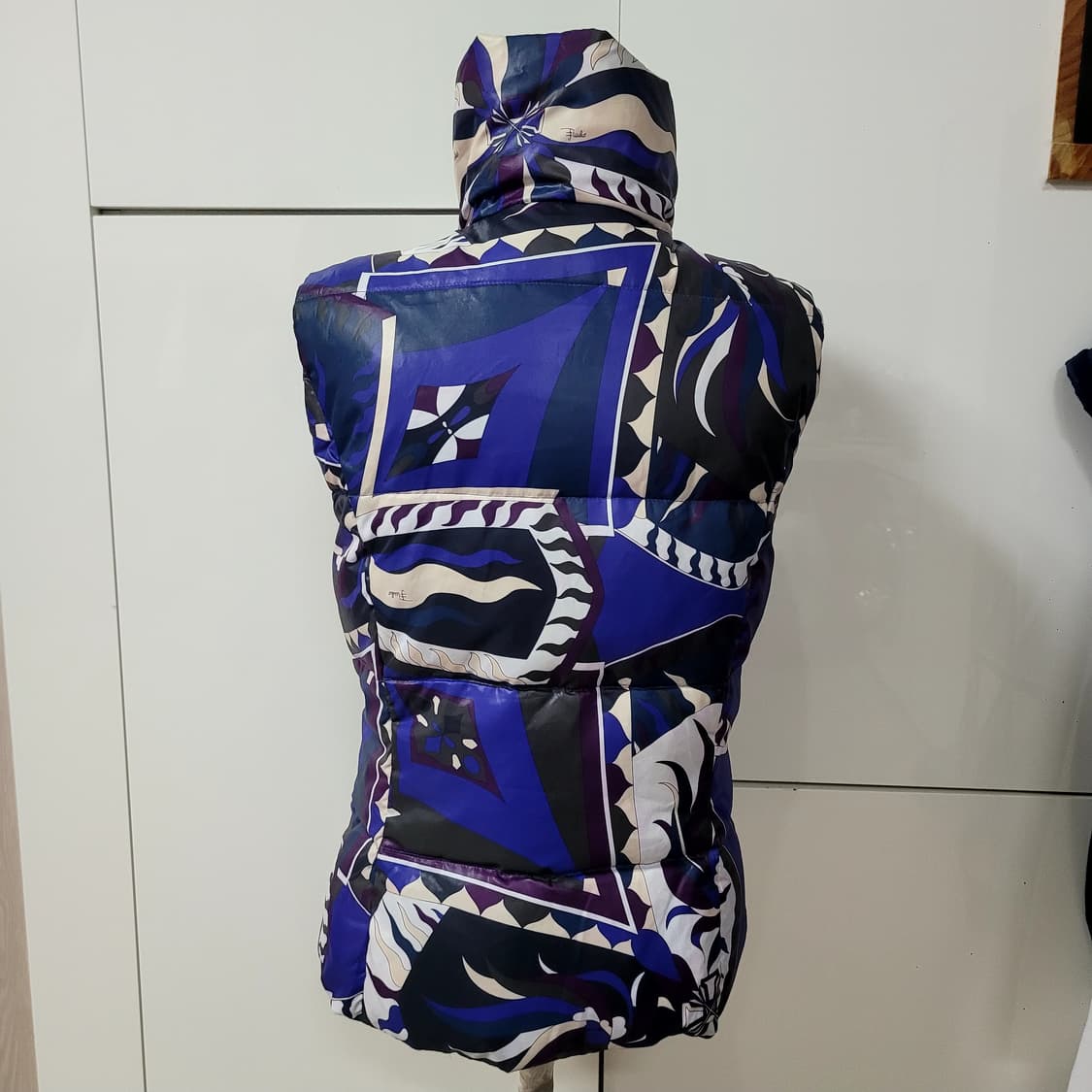 에밀리오푸치 조끼패딩 상품이미지3