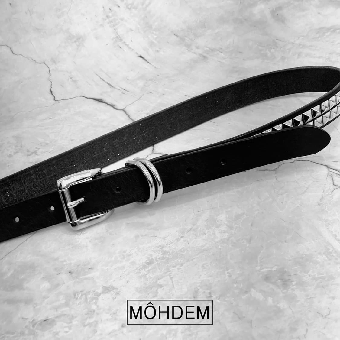 [Unisex] 락시크 스터드 웨스턴 가죽 벨트 블랙 상품이미지3