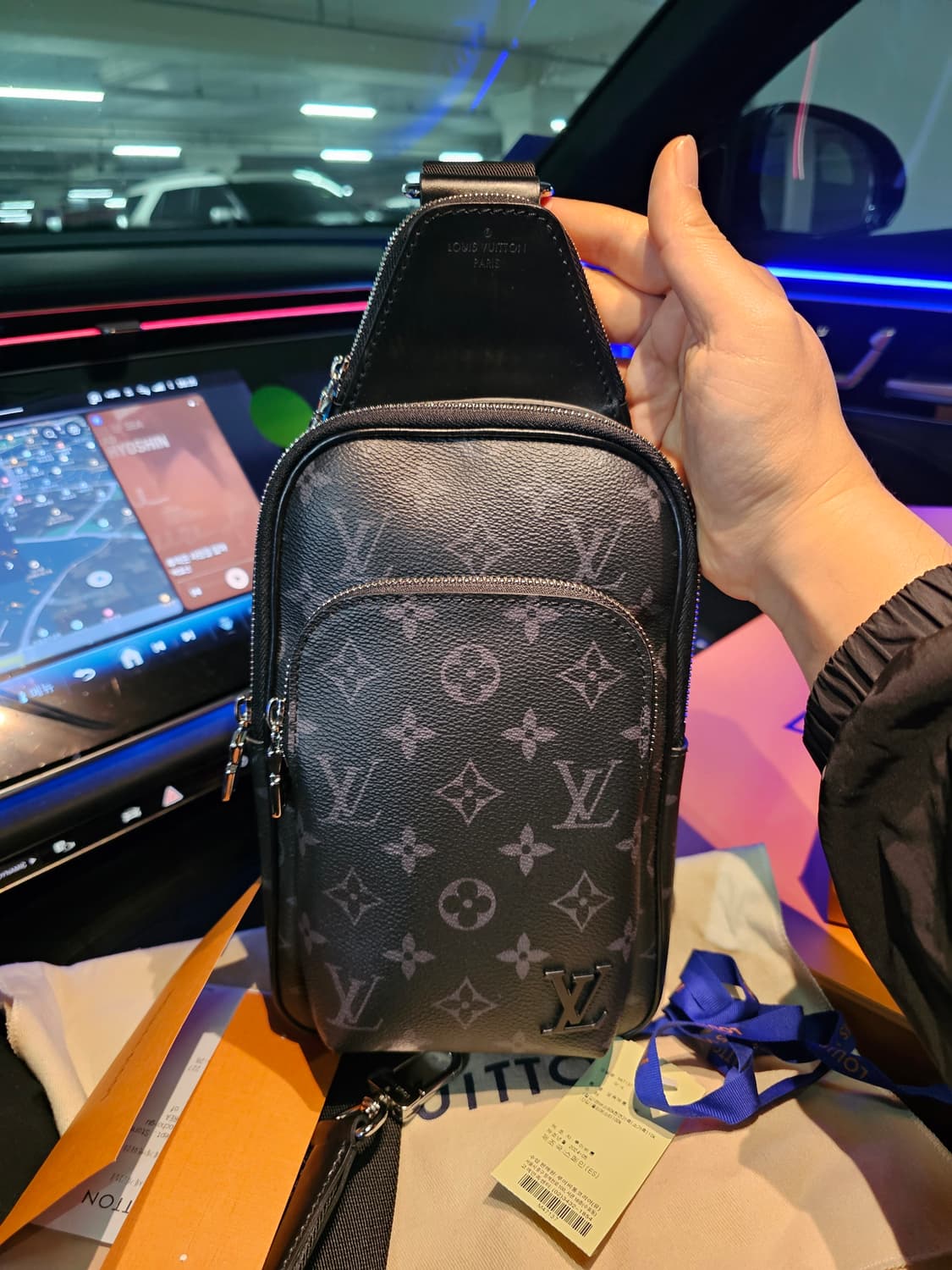 루이비통 이클립스 에비뉴 슬링백PM 범백 크로스백 신형 상품이미지1