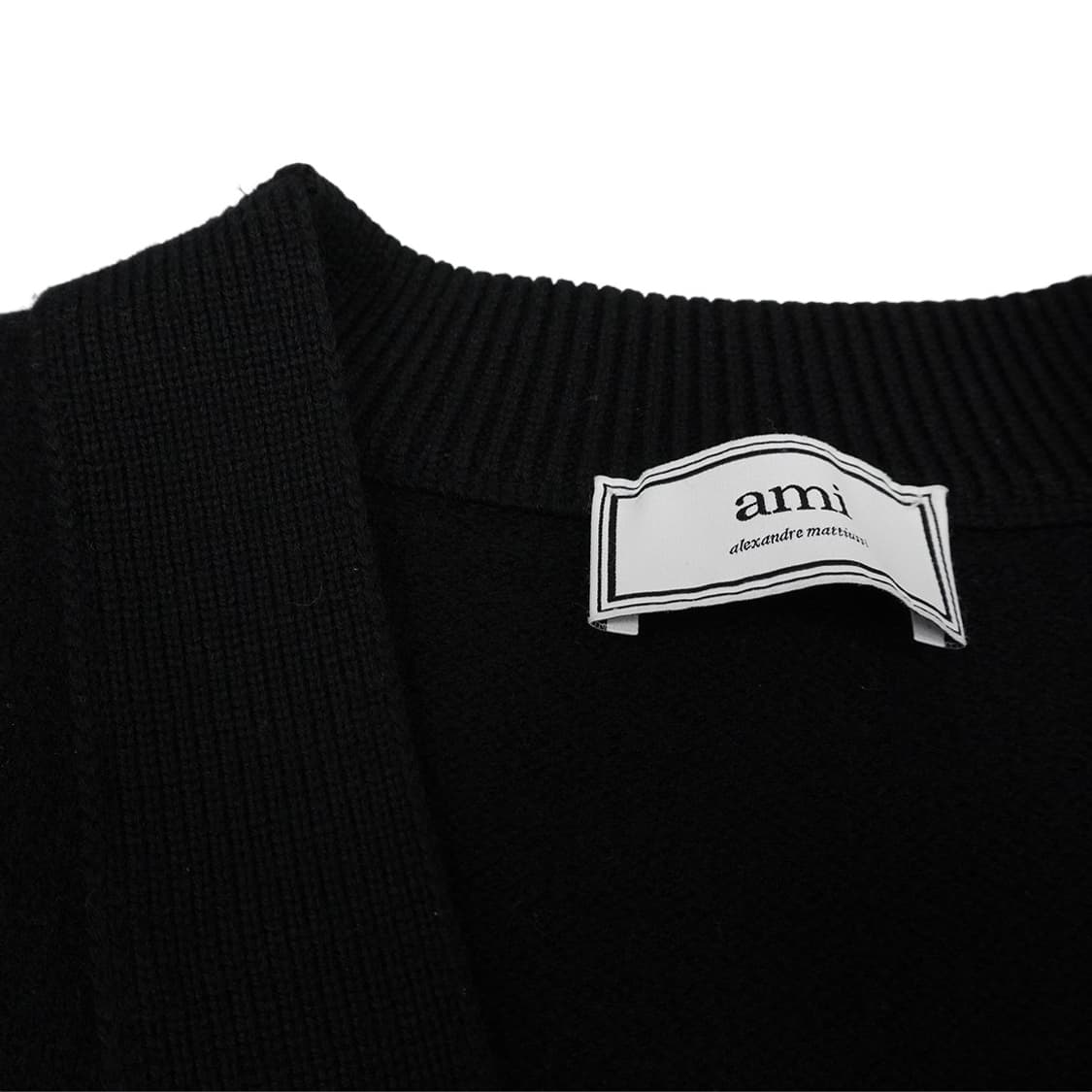 아미 H20FK303.018 빅 하트 로고 가디건 블랙  상품이미지3