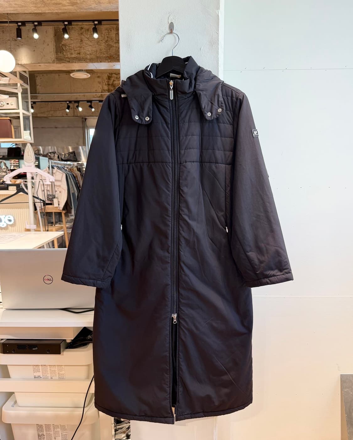 쿠레쥬 스포츠 블랙 다운 롱 점퍼 상품이미지2