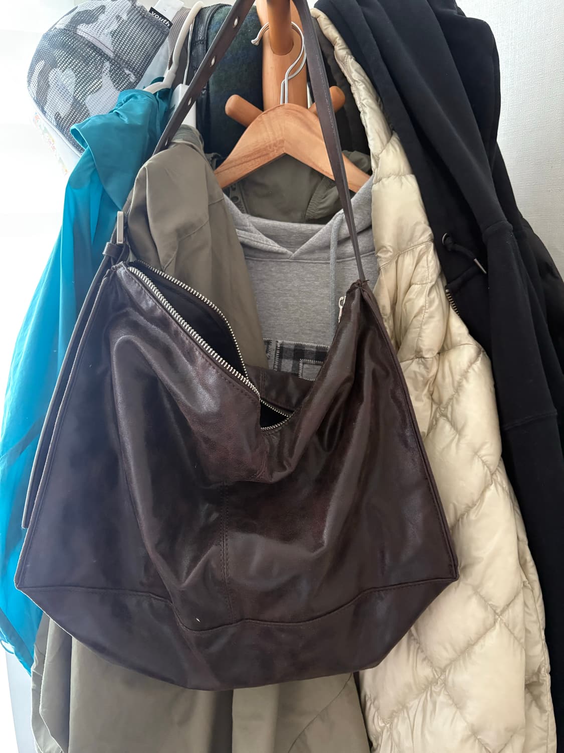 zara 아일렛 브라운 숄더백  상품이미지1