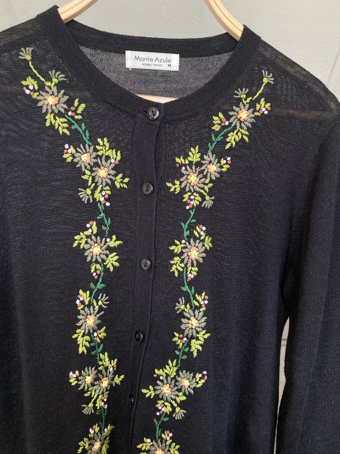 아크릴 마소재 플라워 가디건 상품이미지2