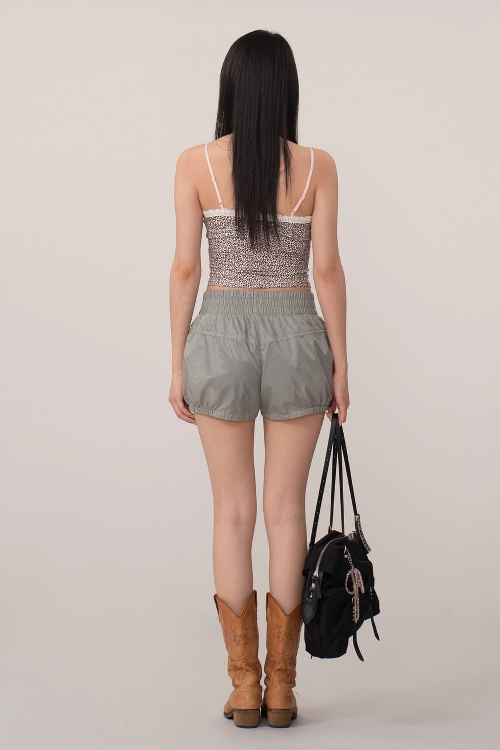 PUMA Y2K 메탈릭 러닝 쇼츠 상품이미지3