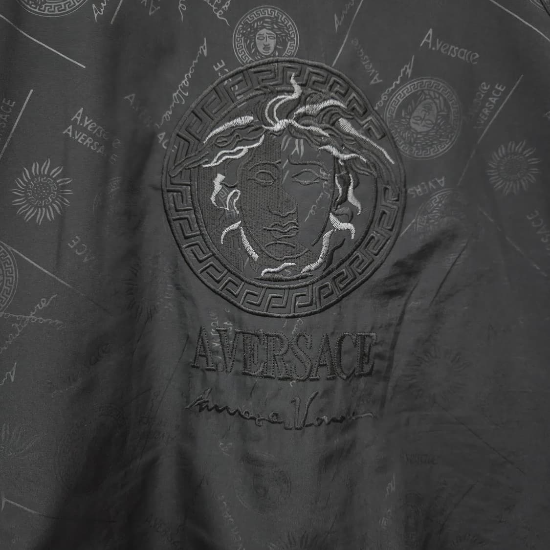 베르사체 블랙 패턴 바람막이 자켓 남녀공용 FREE 상품이미지8