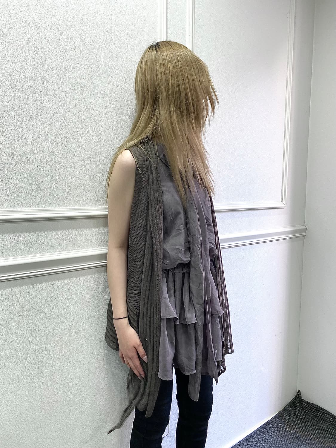 2000s style Frill Detail Grey Top 상품이미지2