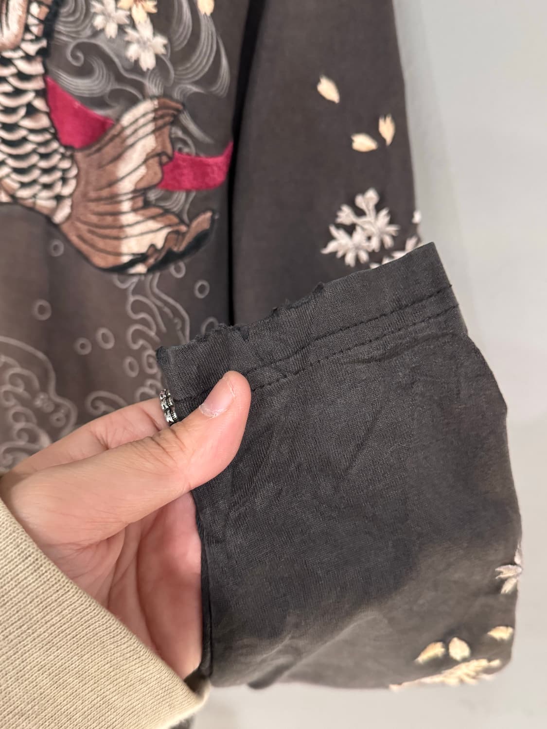 Harakari 오리엔탈 코이 사쿠라 자수 롱슬리브 상품이미지8